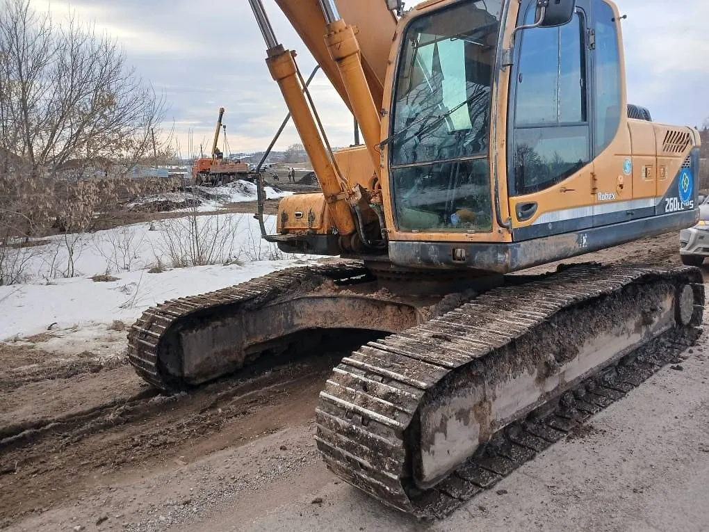 Hyundai R260 Экскаватор, фото 4