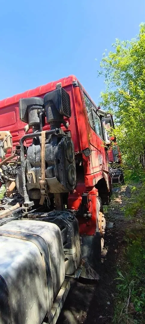 Shacman SX* 6x6 Седельный тягач, фото 4