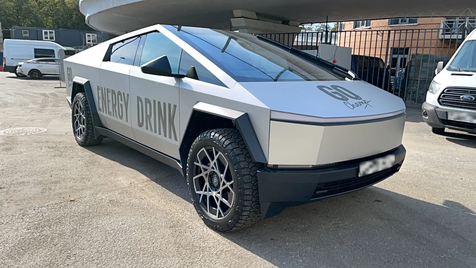 Tesla Cybertruck, фото 2