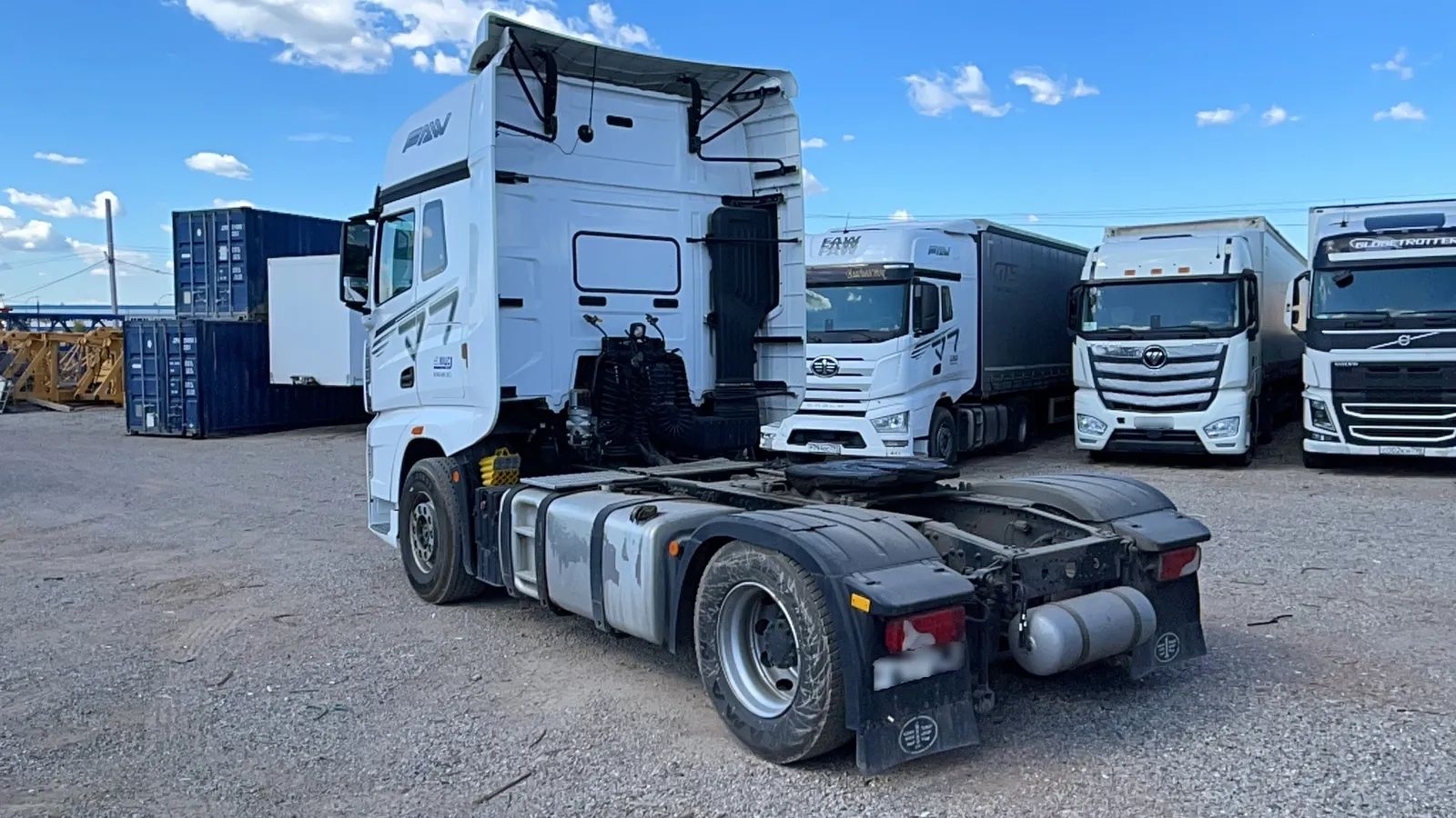 FAW J7 4x2 Седельный тягач, фото 4