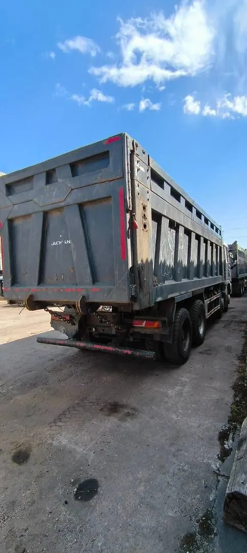 Shacman SX* 8x4 Самосвал, фото 4