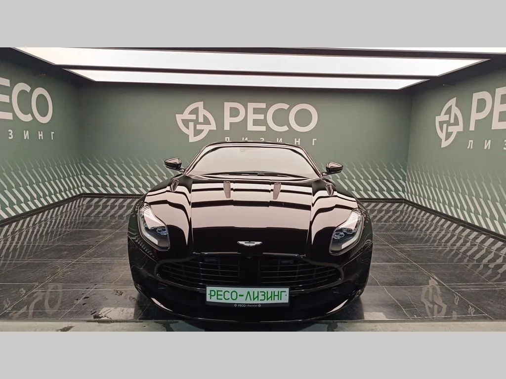 ASTON MARTIN DB11, фото 3