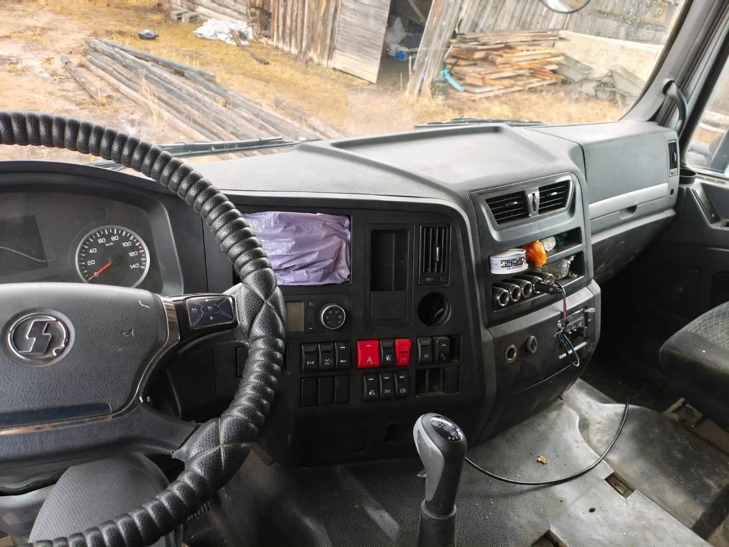 Shacman SX* 6x4 Седельный тягач, фото 4