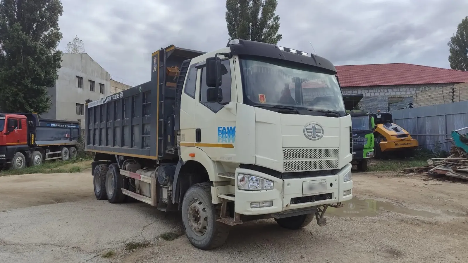 FAW CA 3250 6x4 Самосвал, фото 2