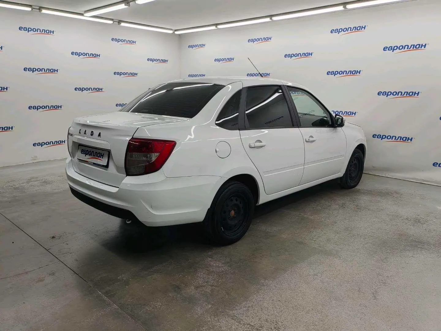 LADA Granta седан Классик 23 Кондиционер 1.6 90 л.с. МТ, фото 3