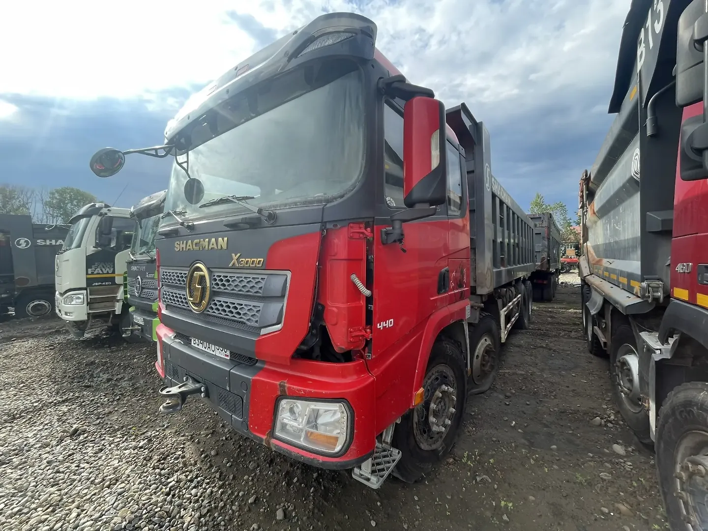 Shacman SX* 8x4 Самосвал, фото 3