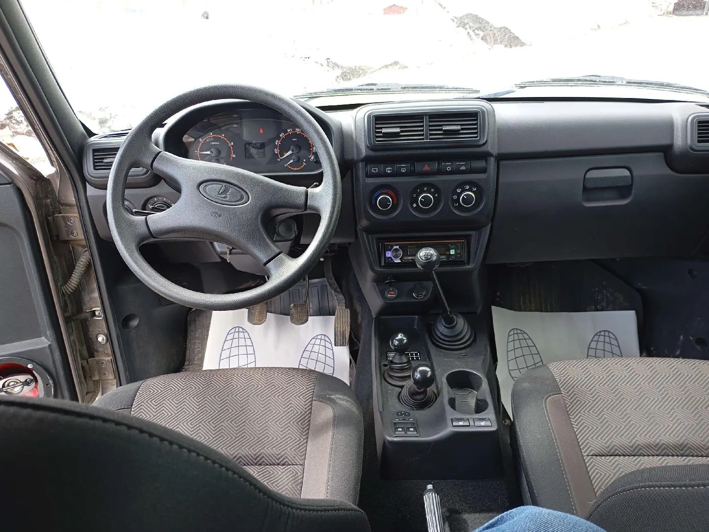 LADA Niva Legend 3 дв Урбан 24 1.7 МТ, фото 5
