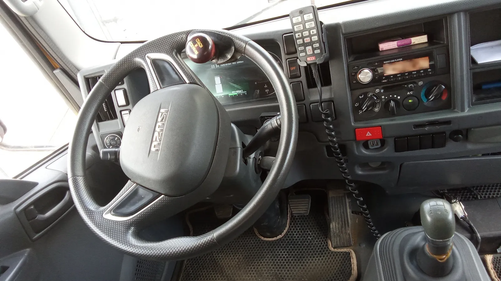 ISUZU ELF 12 (NQR) 4x2 Эвакуатор, фото 5