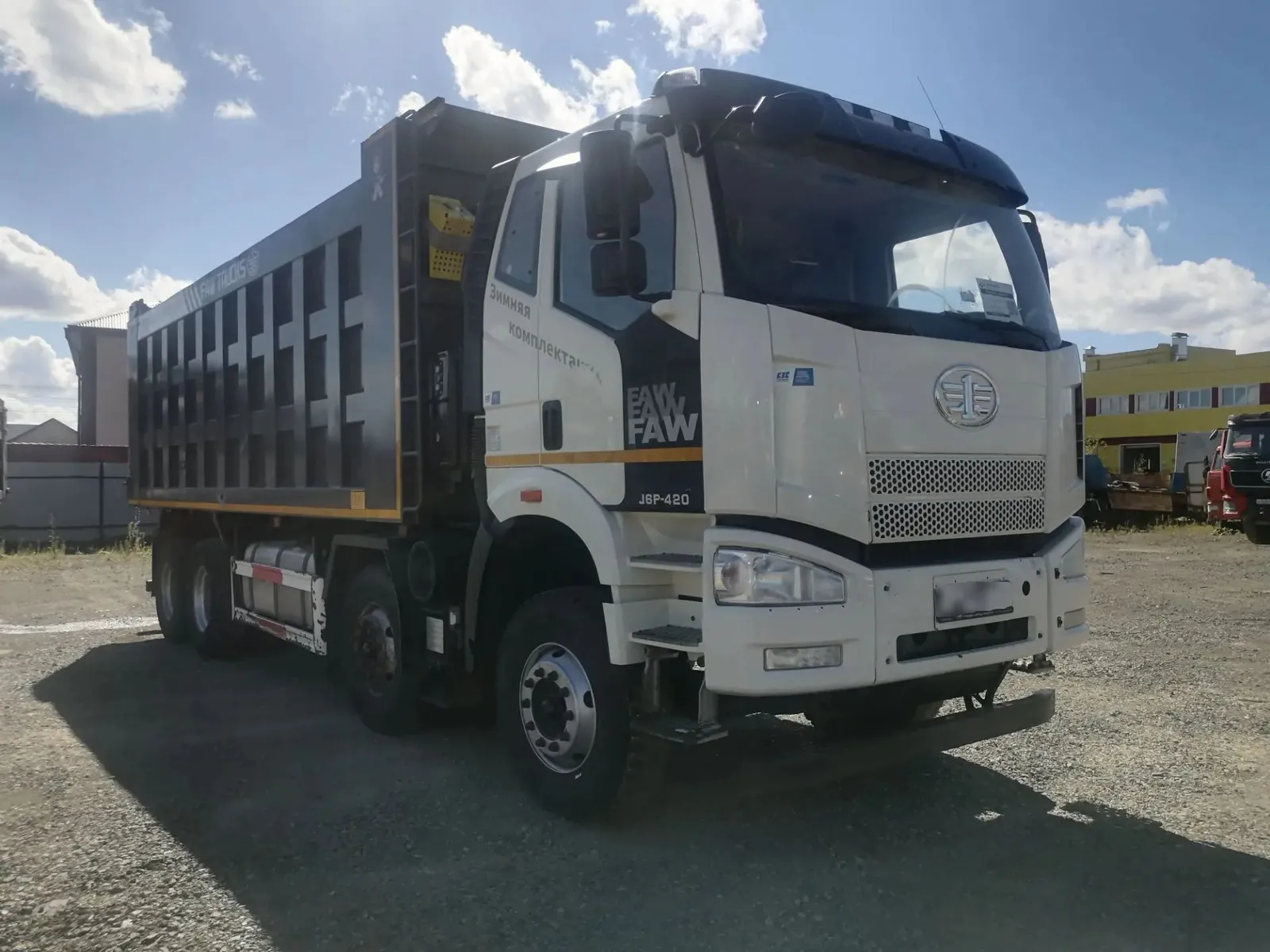 FAW CA 3310 8x4 Самосвал, фото 2