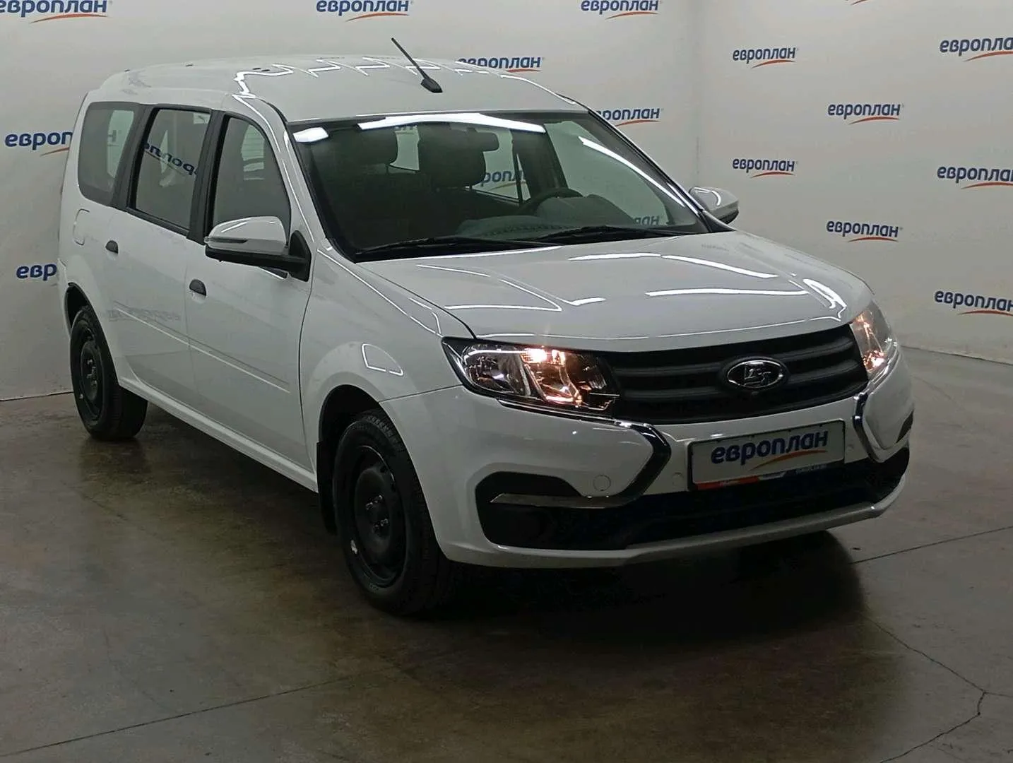 LADA Largus универсал Классик 5 мест 1.6 90 л.с. МТ, фото 2