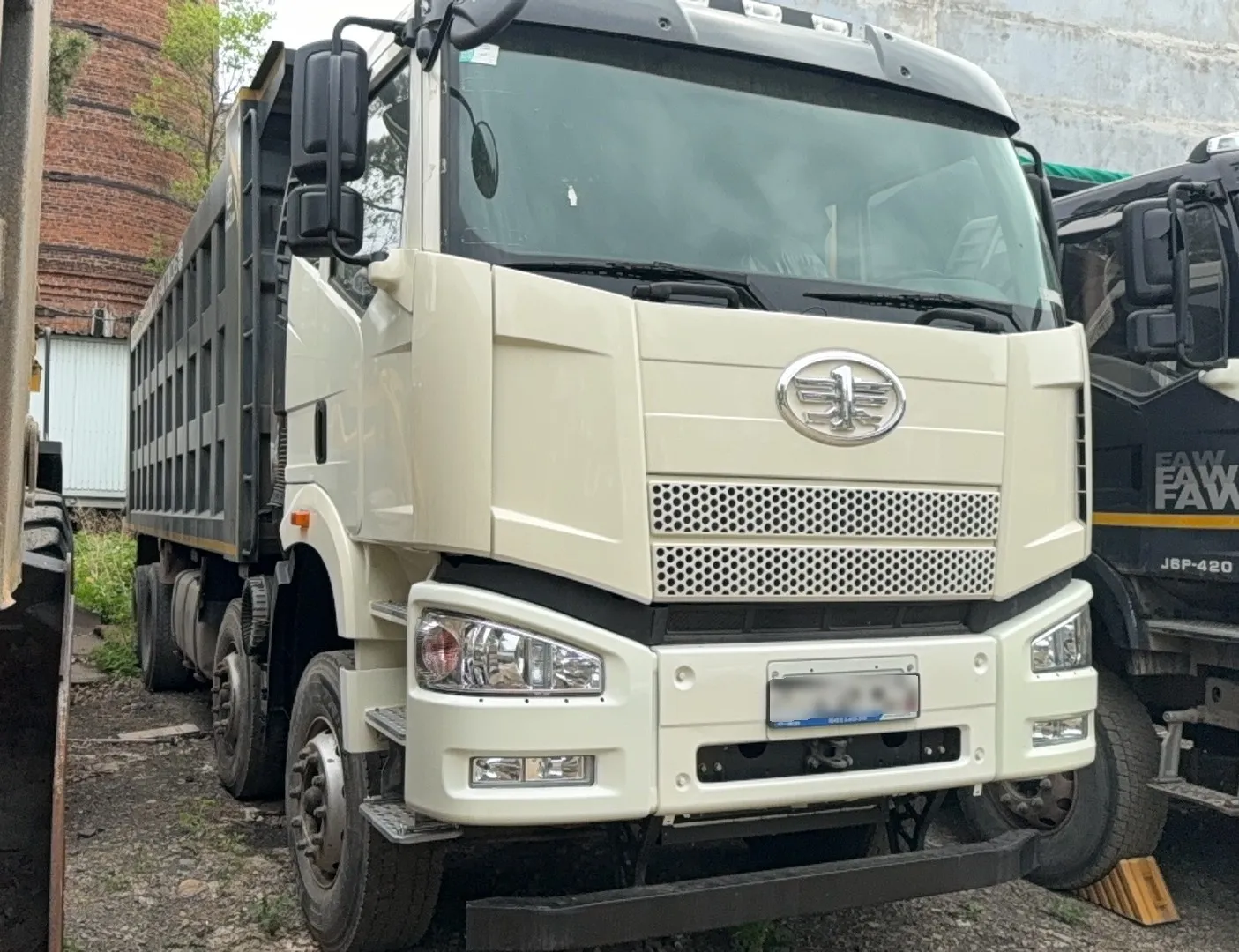 FAW J6 8x4 Самосвал, фото 2