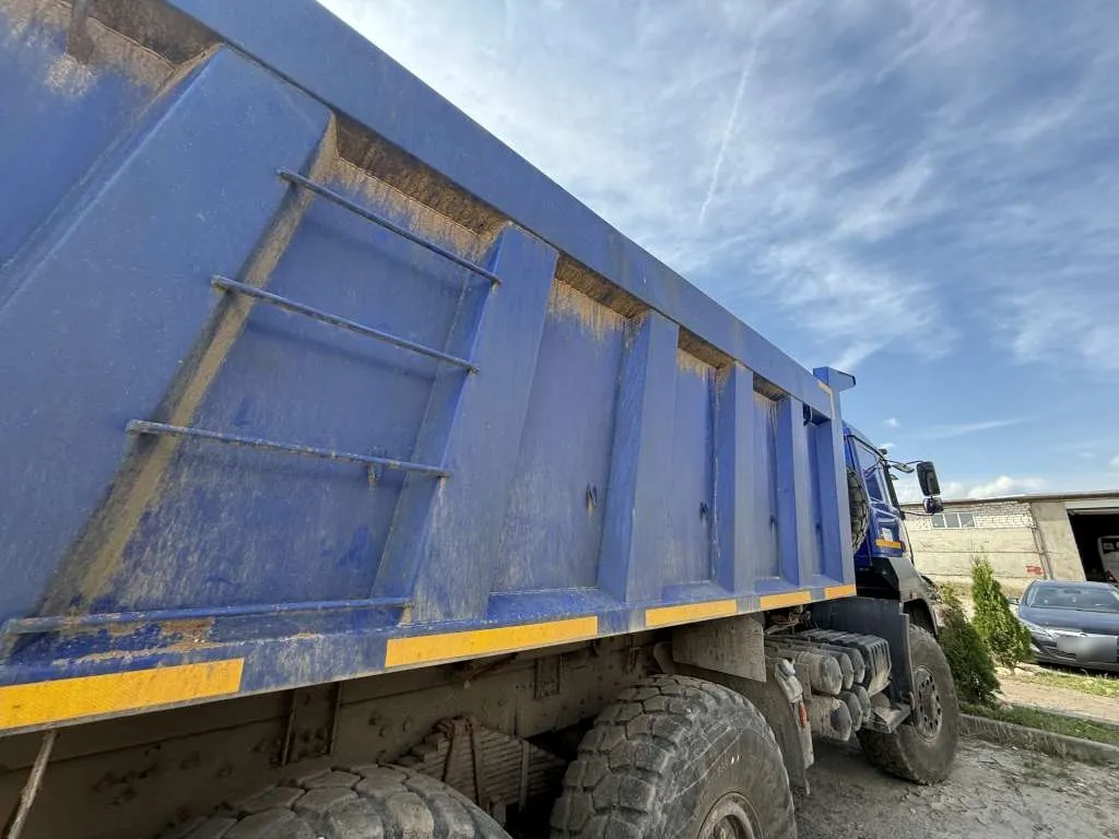 Ural 6370 6x6 Самосвал, фото 3