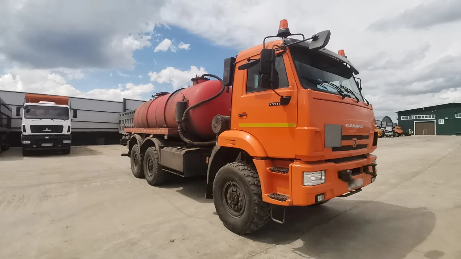 Трансмастер 4671* на шасси КамАЗ 43118 6x6 Агрегат для сбора нефти и газ, фото 2