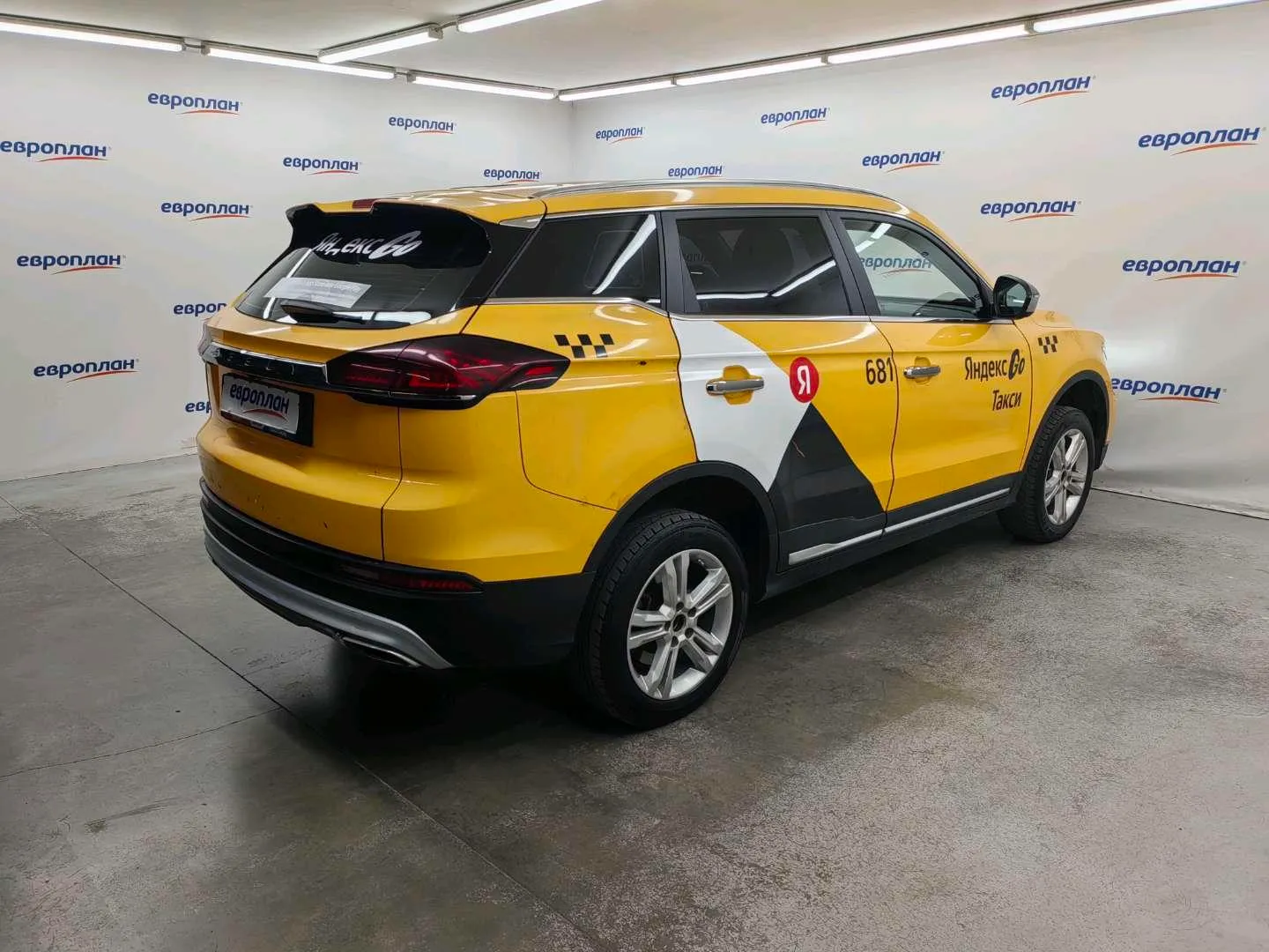 Geely Atlas Pro Комфорт 1.5Т 150 л.с. АТ, фото 3