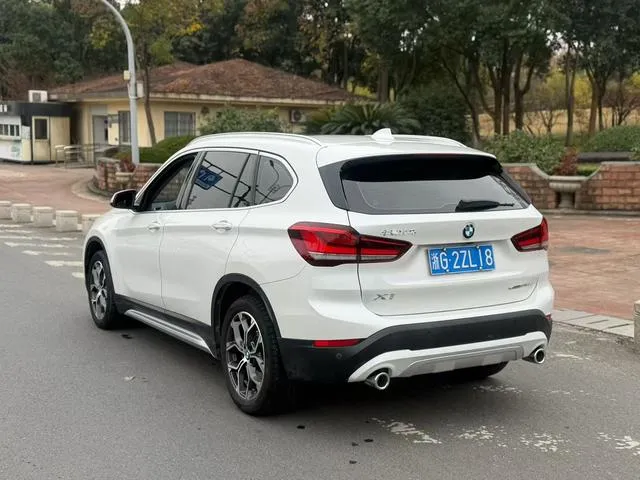 BMW X1 sDrive20Li Fashion Type, фото 5