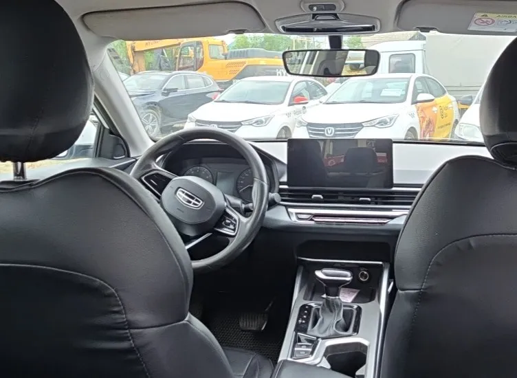 Geely EMGRAND, фото 5