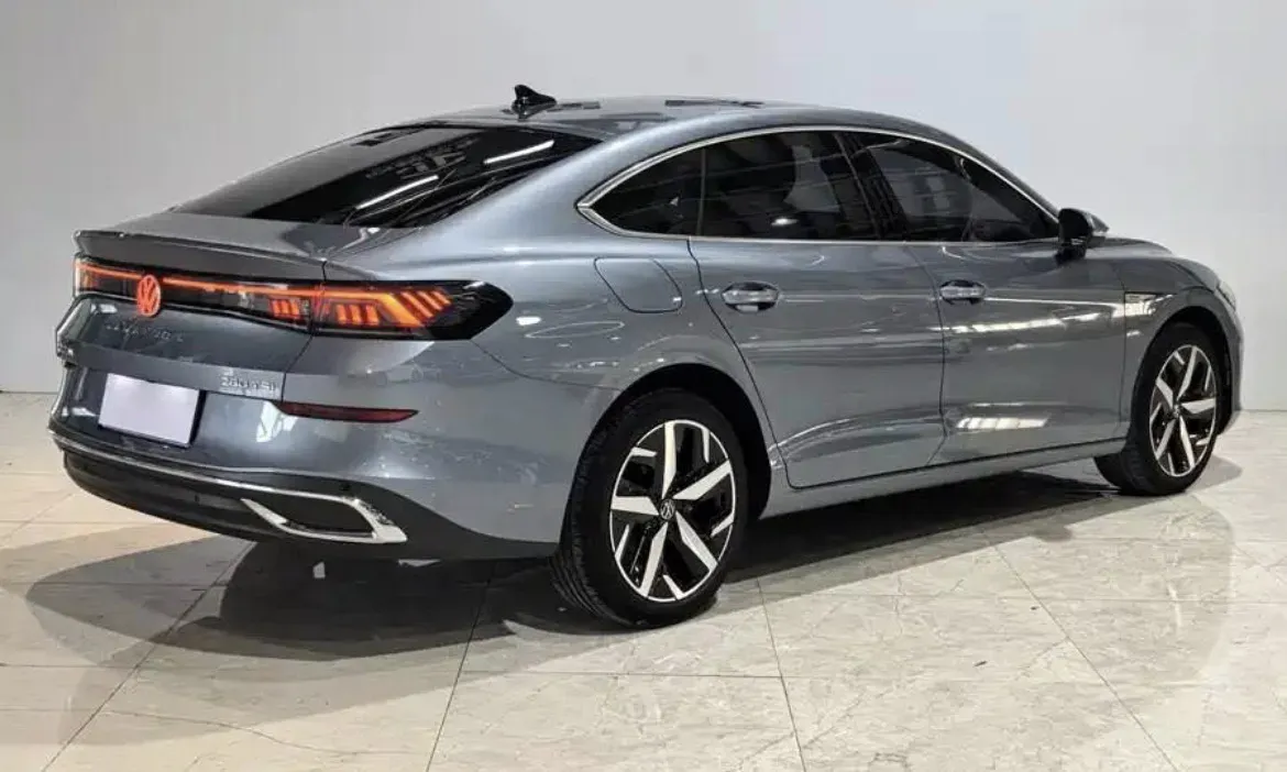 Volkswagen Lamanda Flagship, фото 4