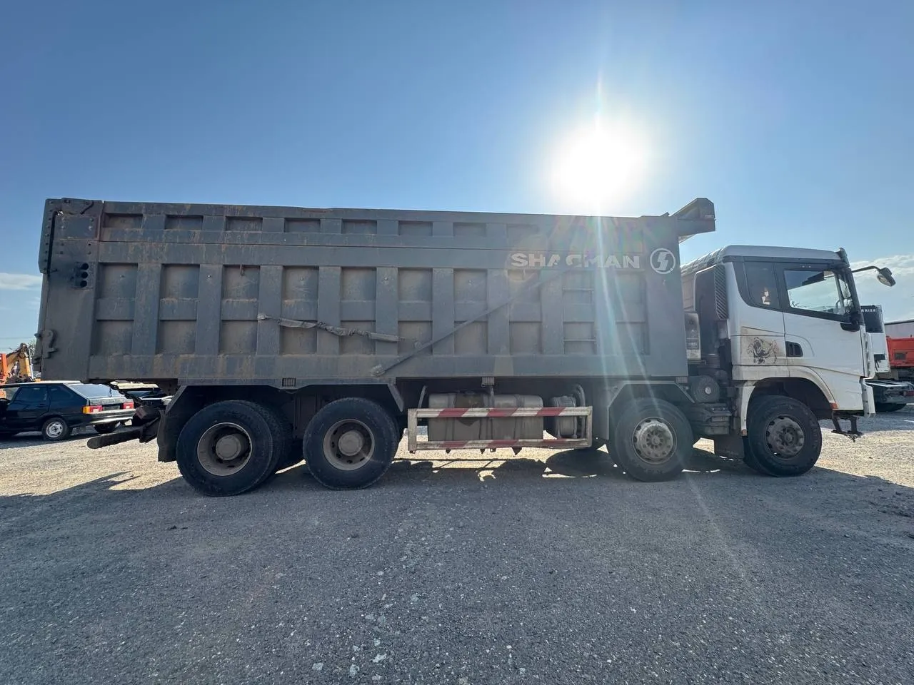 Shacman SX* 8x4 Самосвал, фото 3