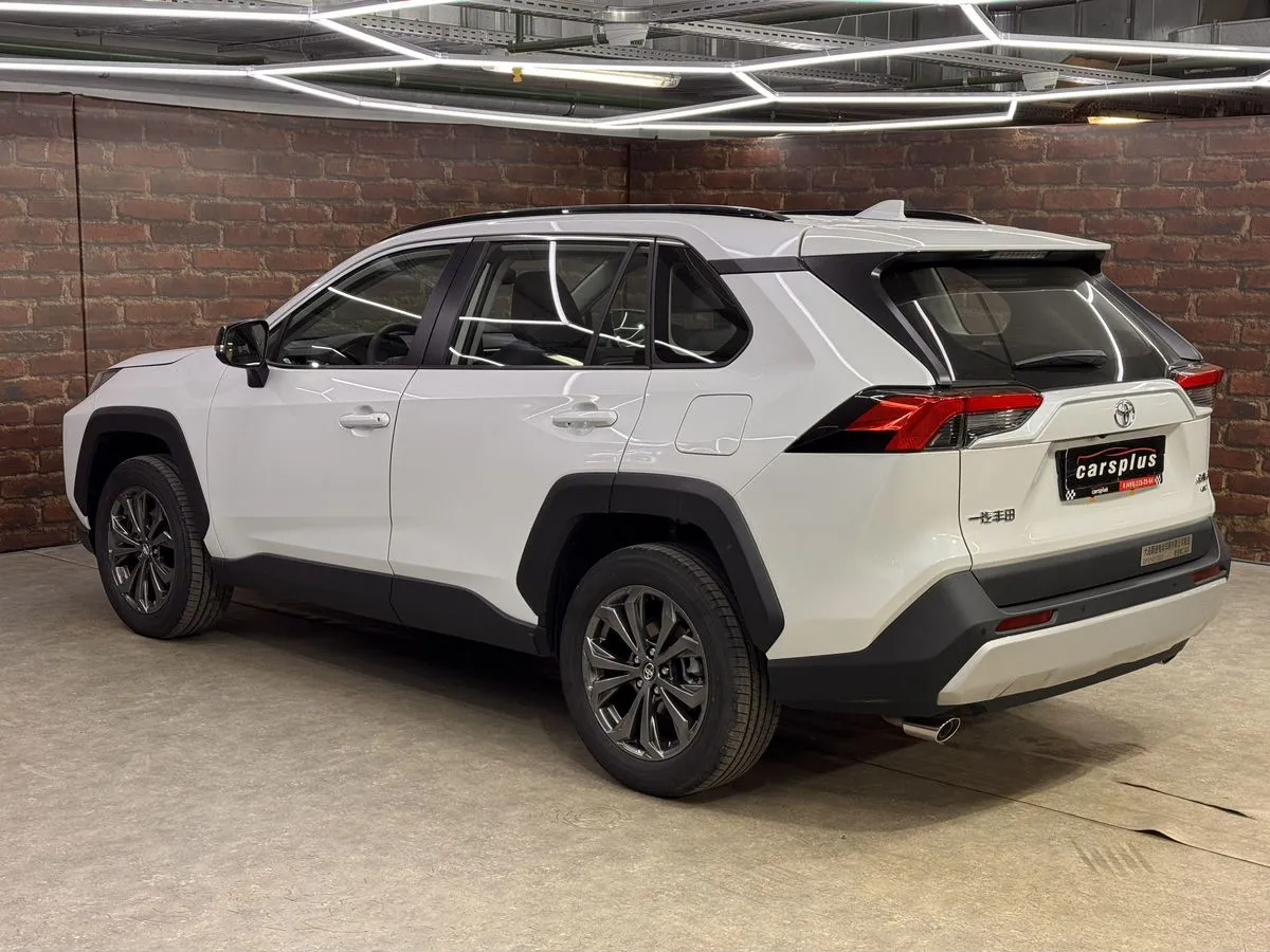 Toyota RAV4, фото 3