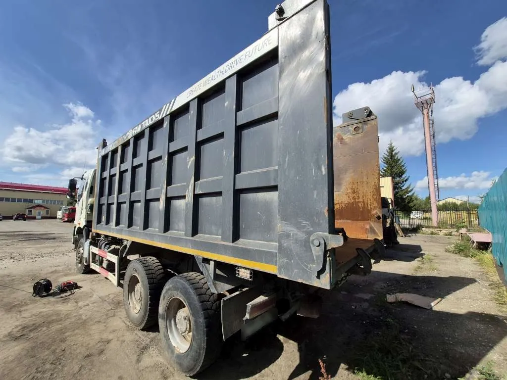 FAW CA 3250 6x4 Самосвал, фото 4