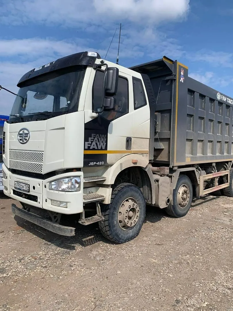 FAW CA 3310 8x4 Самосвал, фото 3