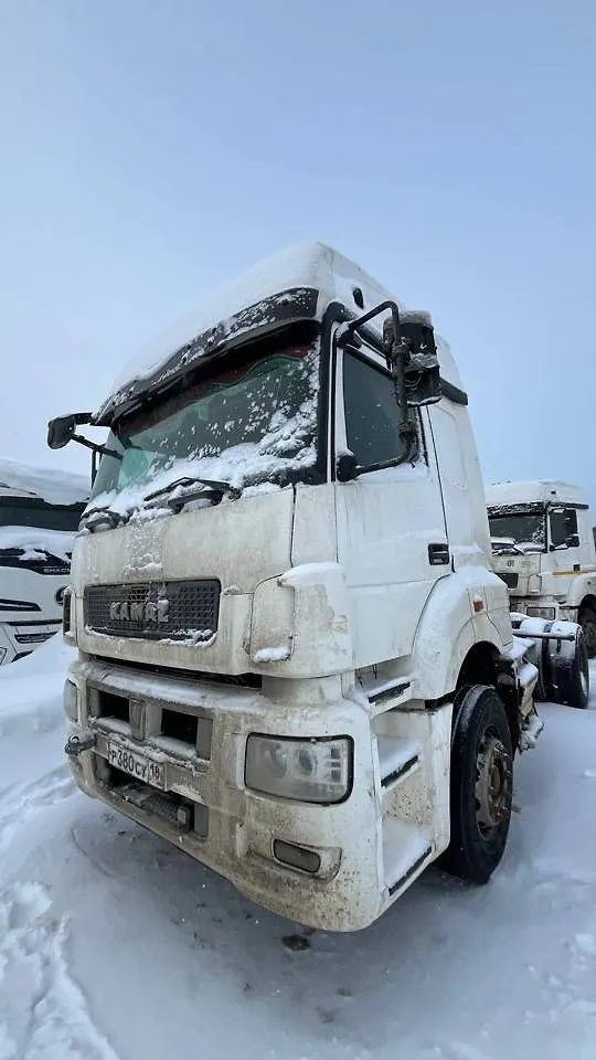 КАМАЗ 5490 4x2 Седельный тягач, фото 3