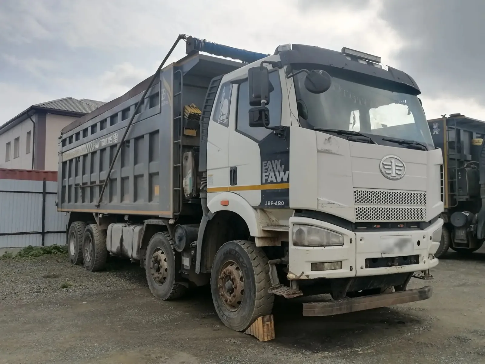 FAW J6 8x4 Самосвал, фото 2