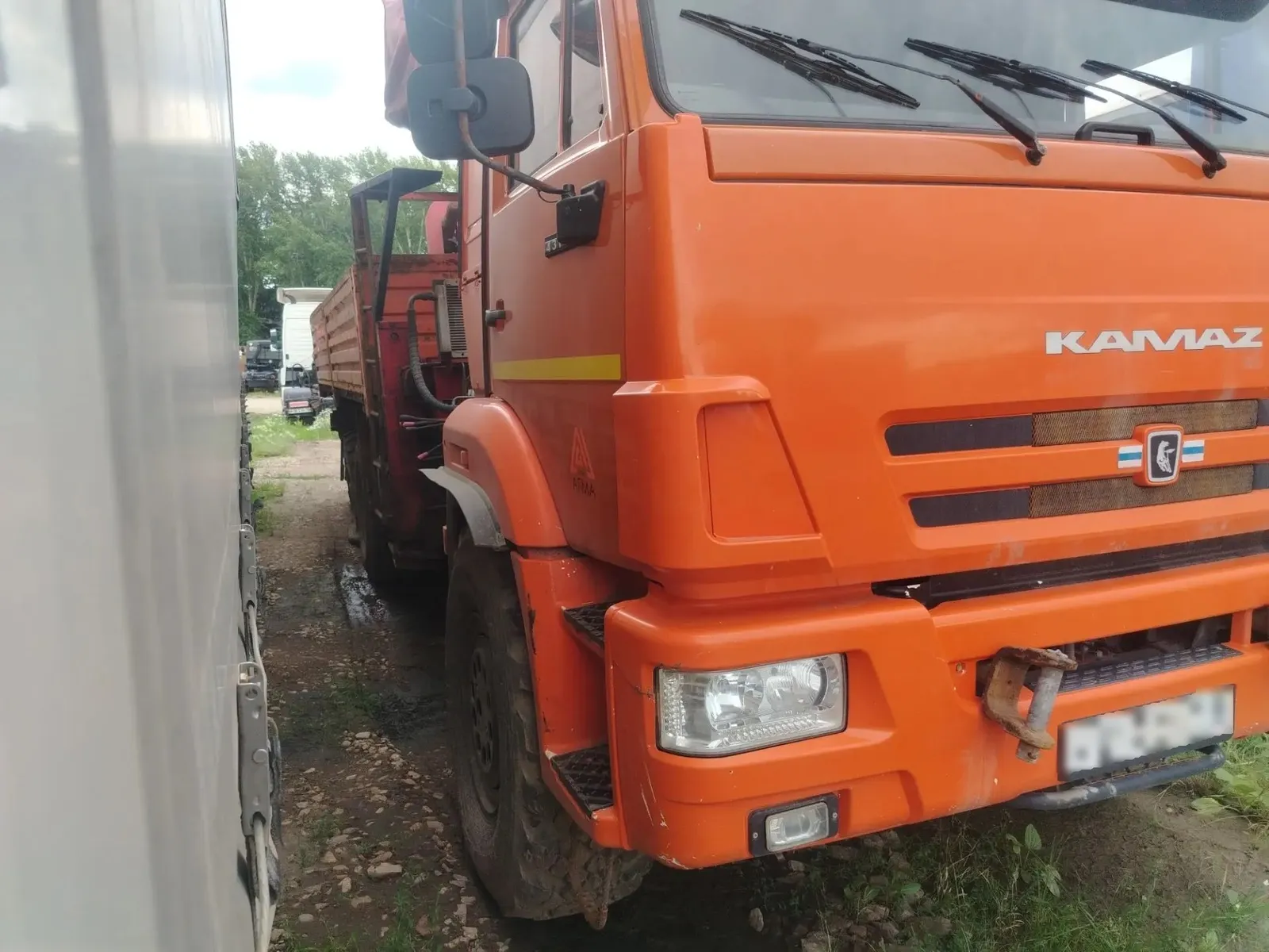 Агропромсервис 4382* на шасси Камаз 43118 6x6 Бортовой с КМУ, фото 2