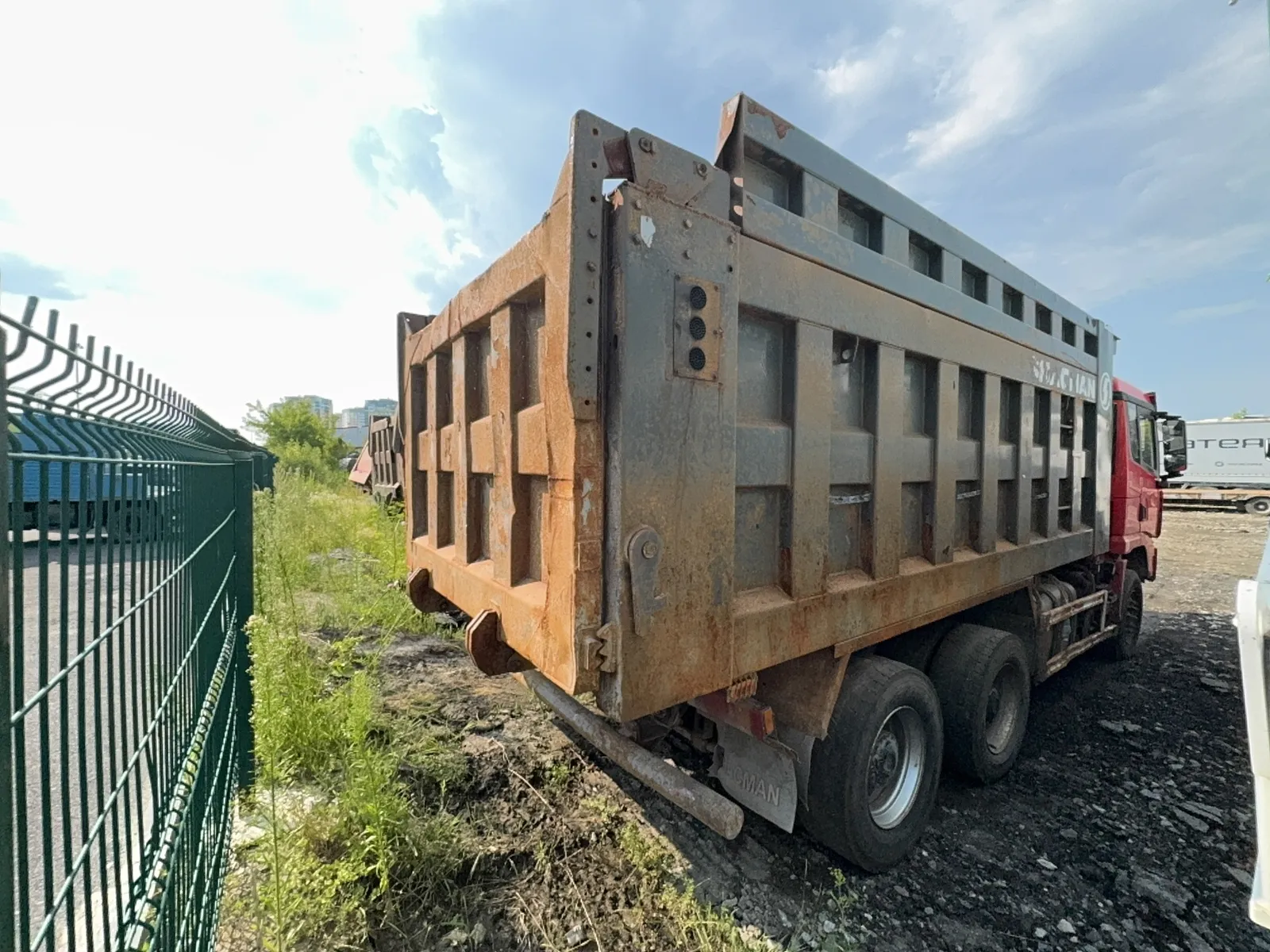 Shacman SX* 6x4 Самосвал, фото 3