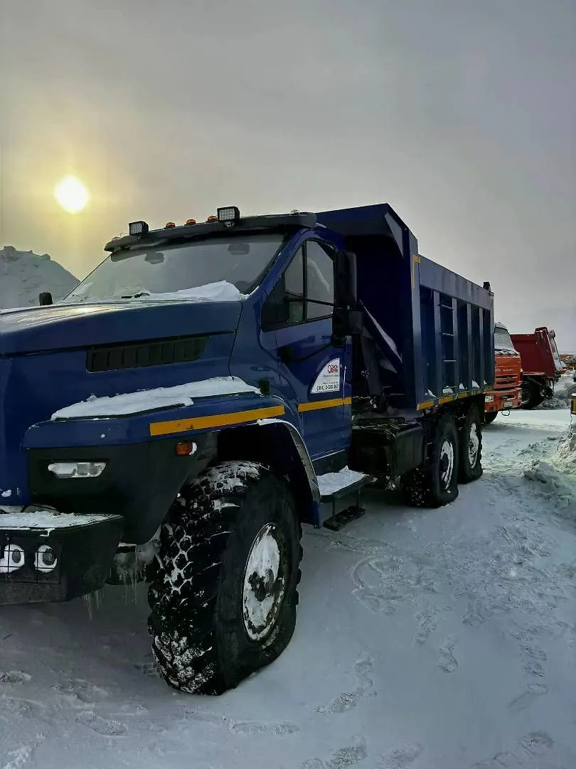 Ural 5557 6x6 Самосвал, фото 3