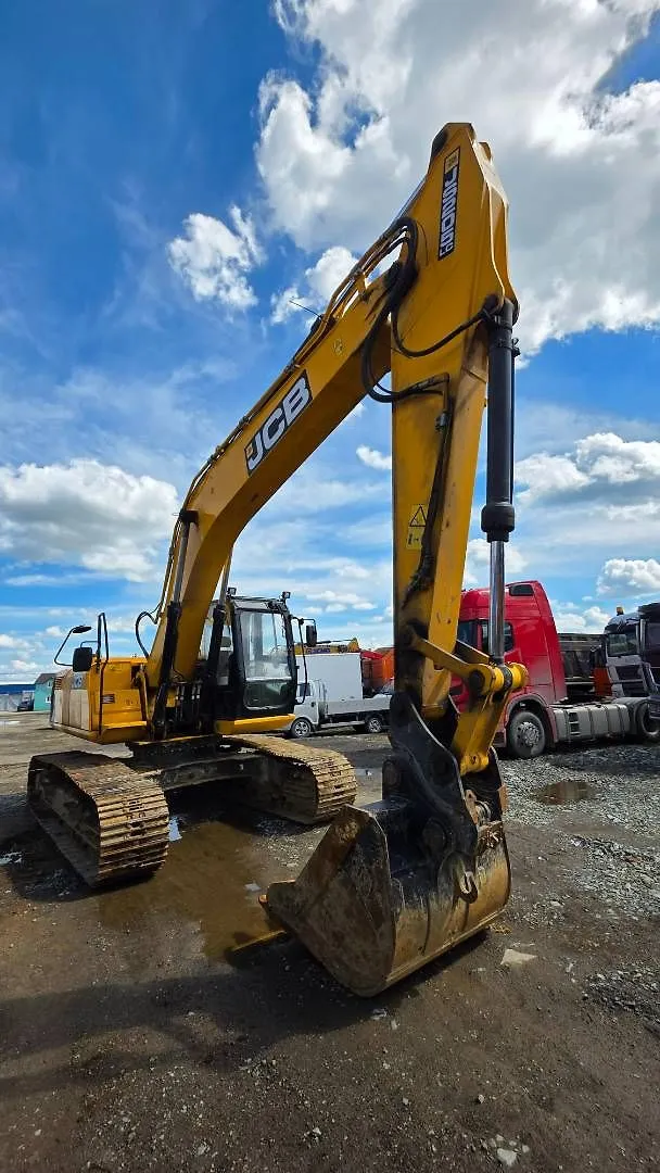JCB JS 205 Экскаватор, фото 3