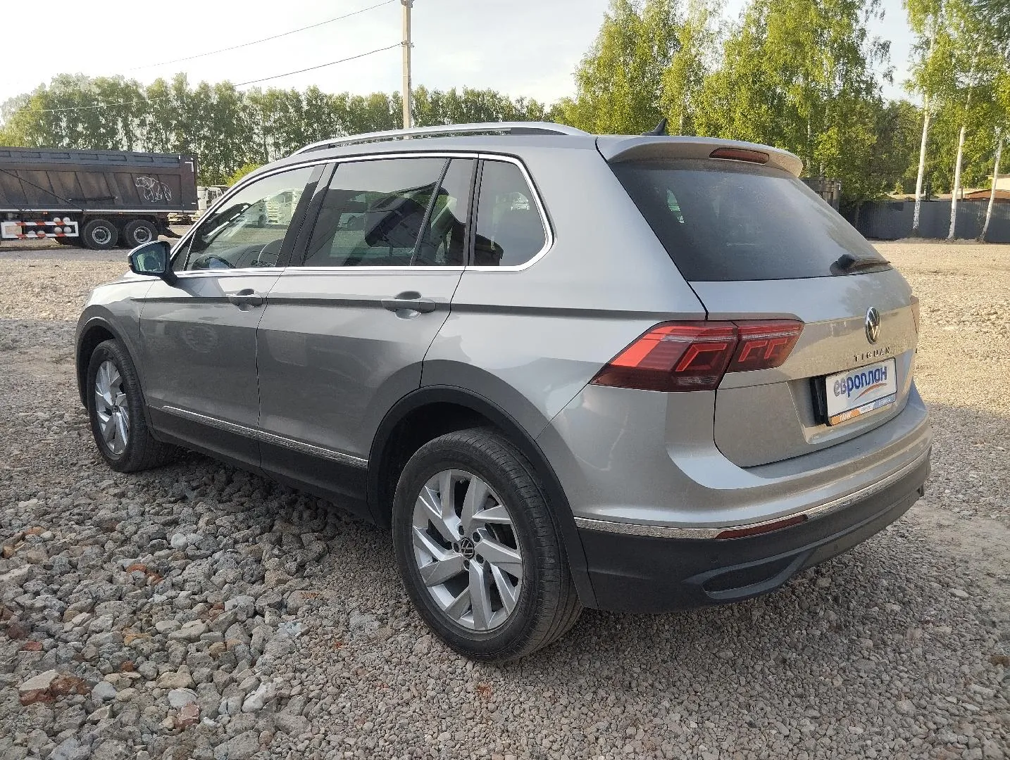 Volkswagen Tiguan Статус Плюс 2.0Т 180 л.с. АТ полный привод, фото 4