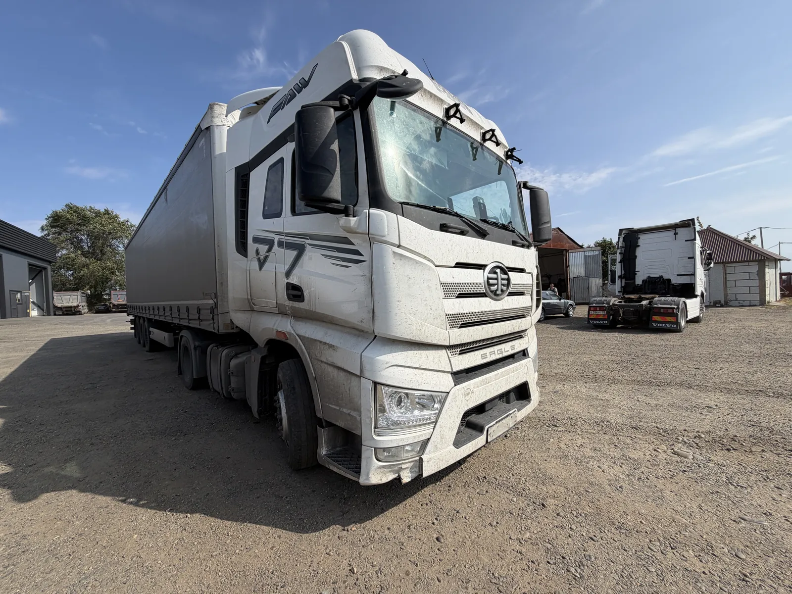 FAW J7 4x2 Седельный тягач, фото 2