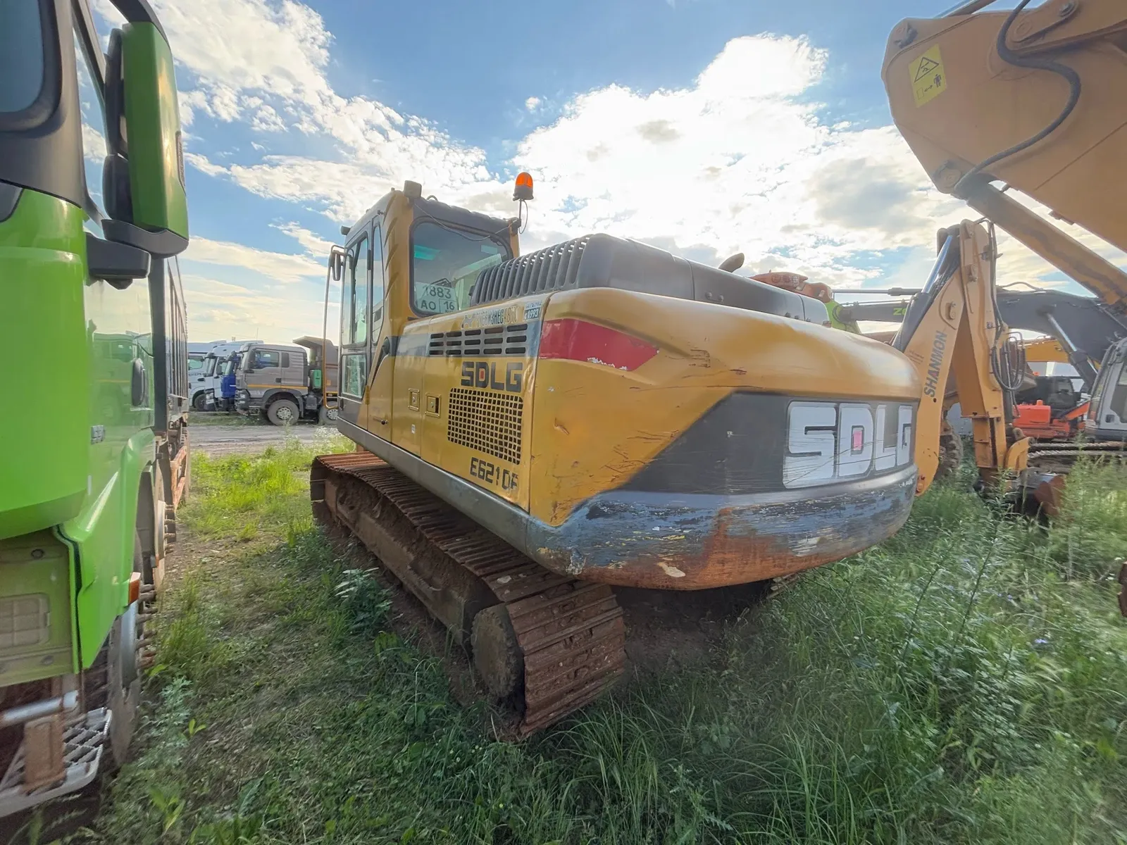 SDLG E6210 Экскаватор, фото 4
