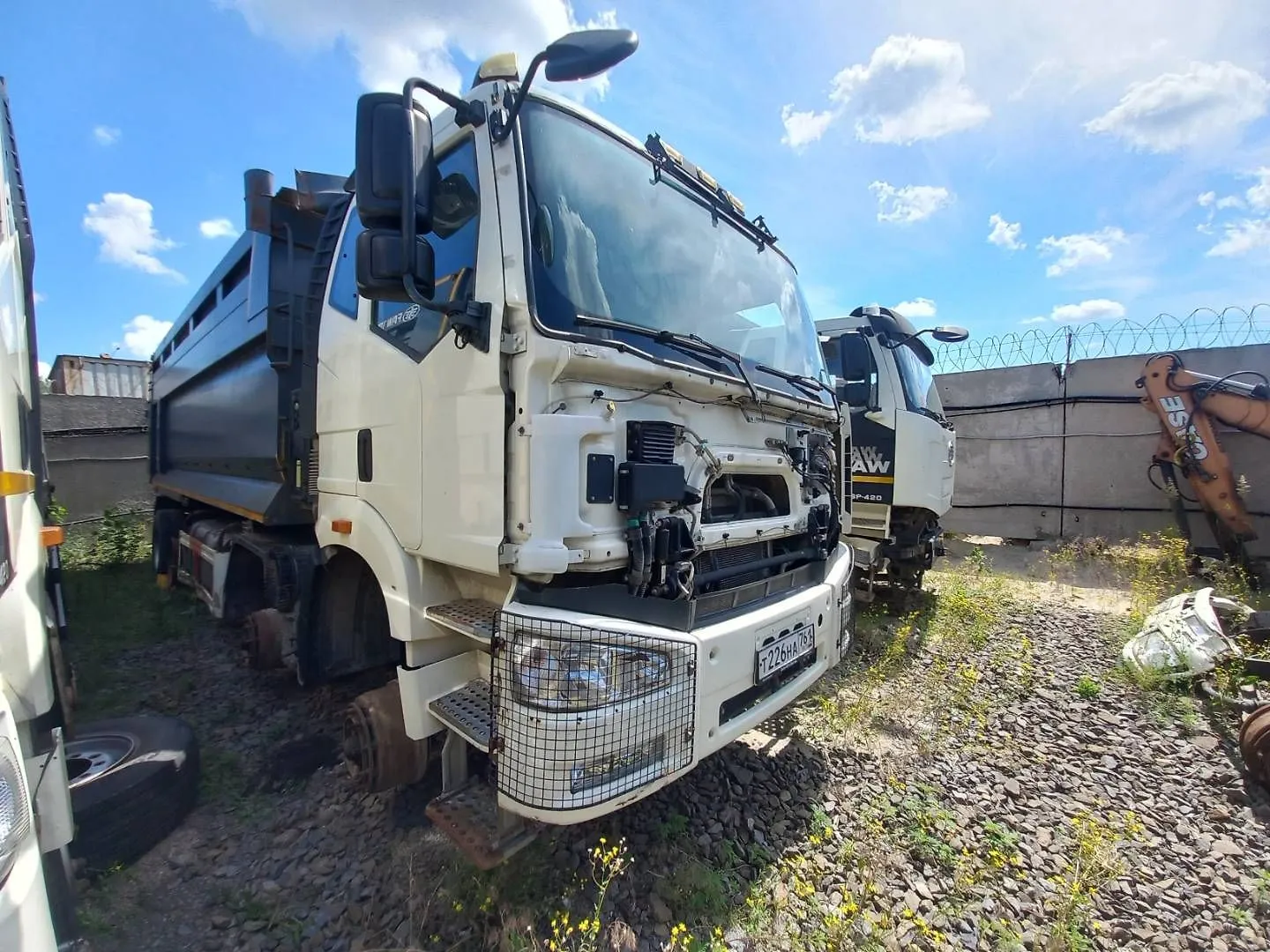 FAW J6 8x4 Самосвал, фото 2