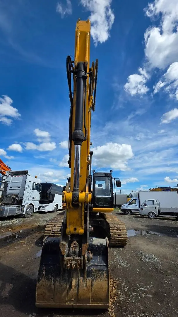 JCB JS 205 Экскаватор, фото 2