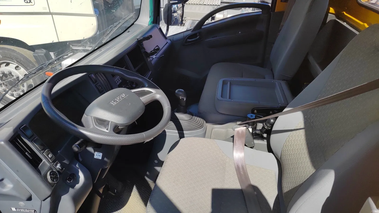 ISUZU ELF 7.5 4x2 Эвакуатор, фото 5