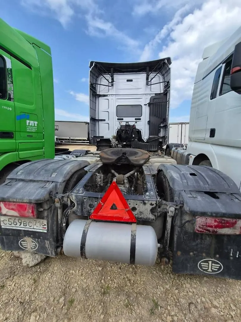FAW J7 4x2 Седельный тягач, фото 4