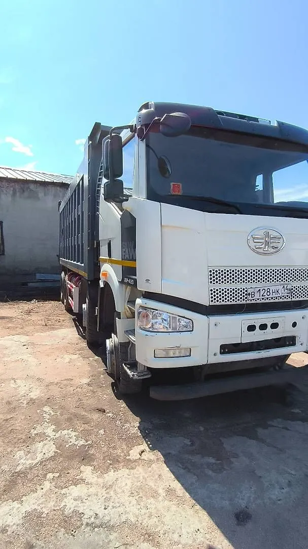 FAW J6 8x4 Самосвал, фото 2