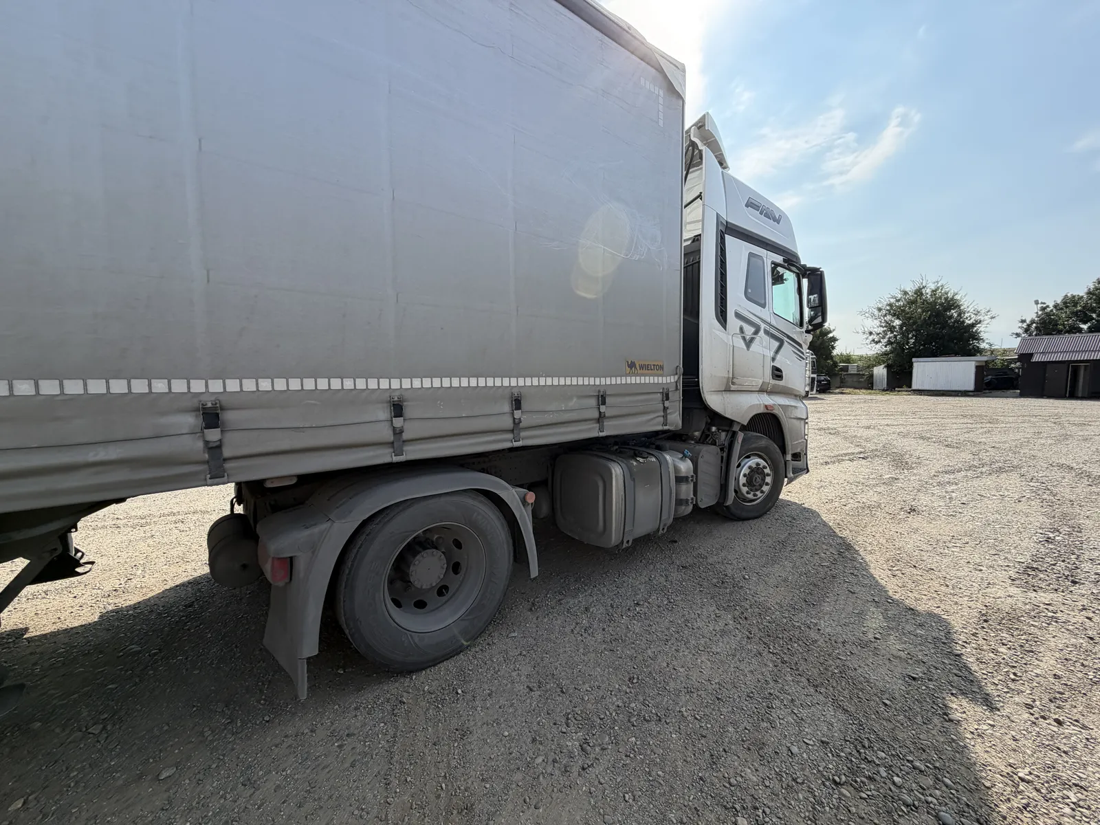 FAW J7 4x2 Седельный тягач, фото 3