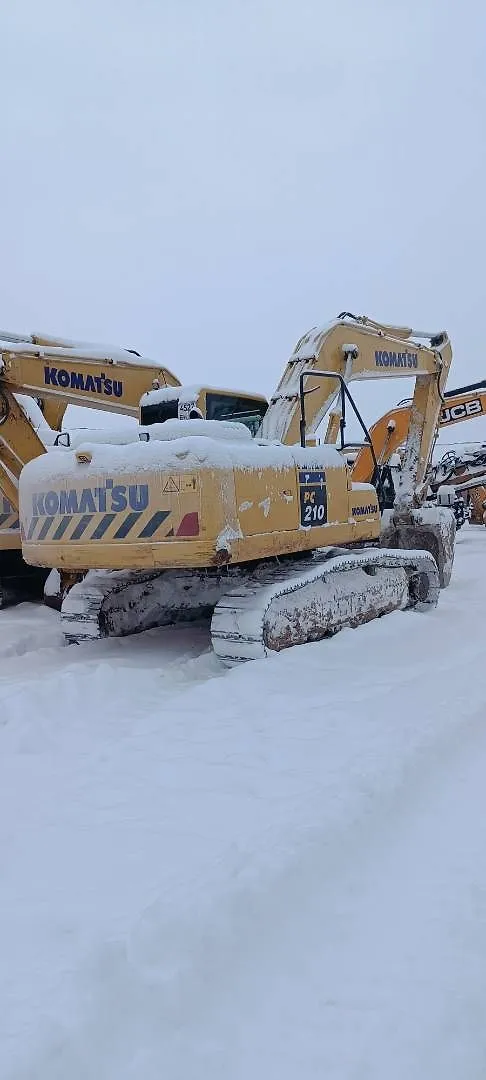 Komatsu PC 210 Экскаватор, фото 3