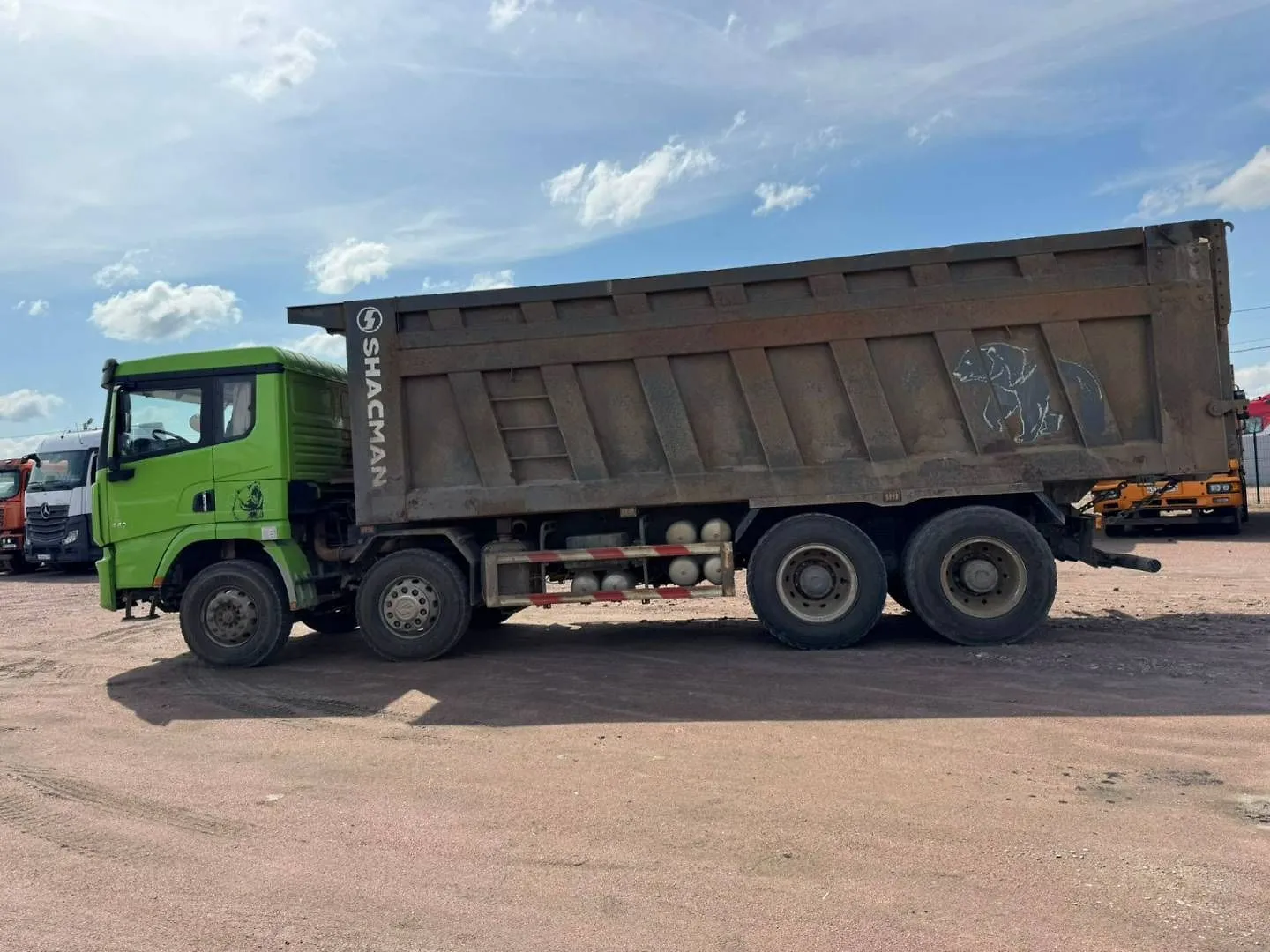 Shacman SX* 8x4 Самосвал, фото 4
