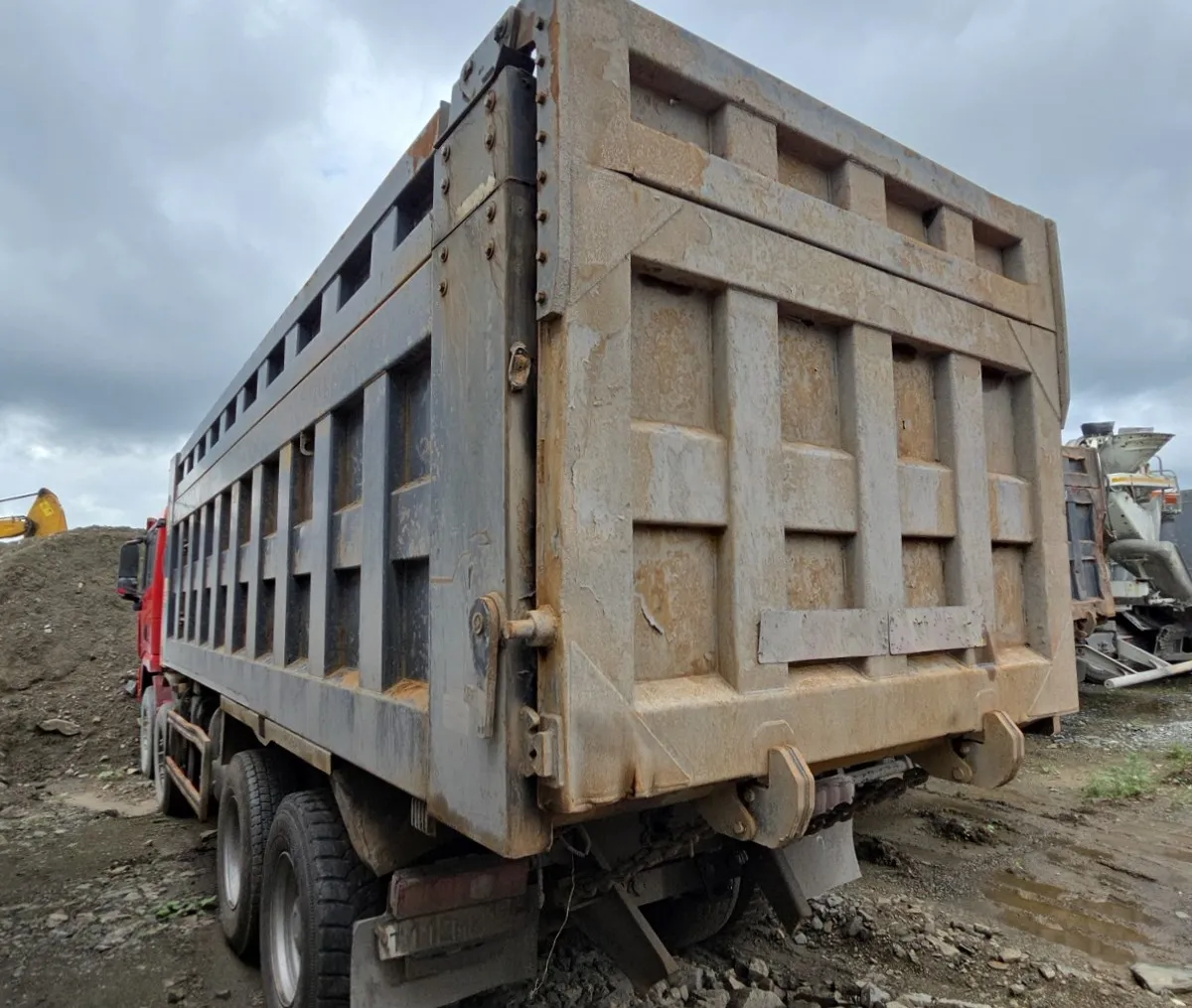 Shacman SX* 8x4 Самосвал, фото 4