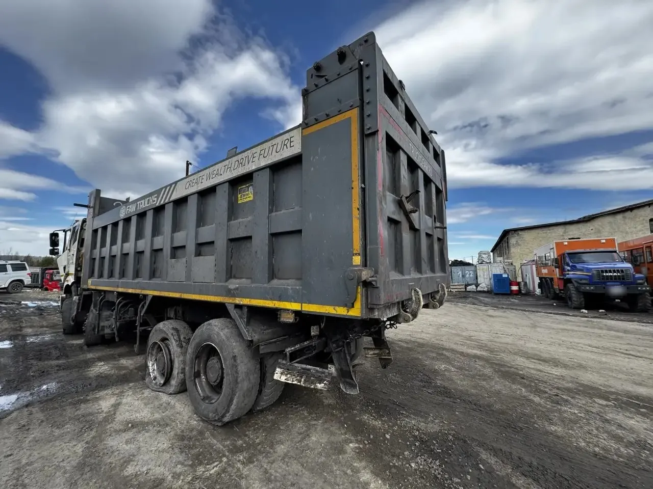 FAW J6 8x4 Самосвал, фото 4