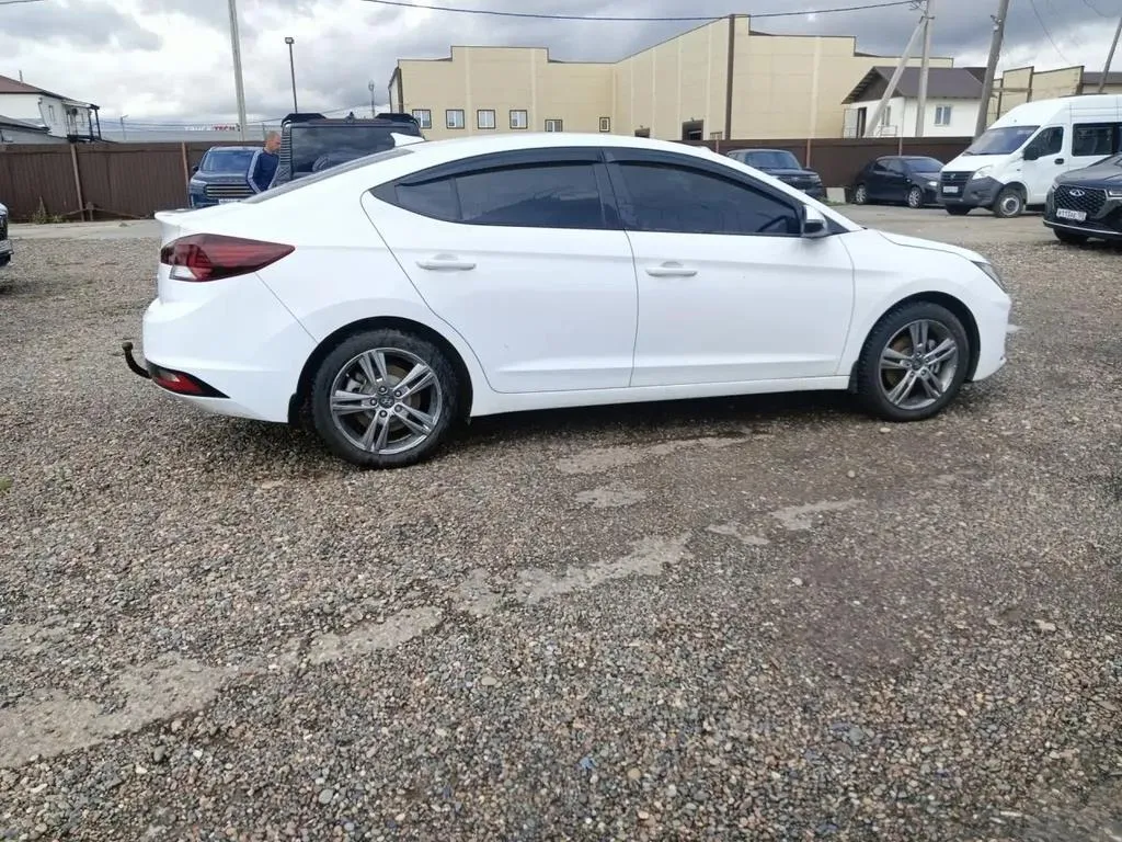 Hyundai ELANTRA, фото 3