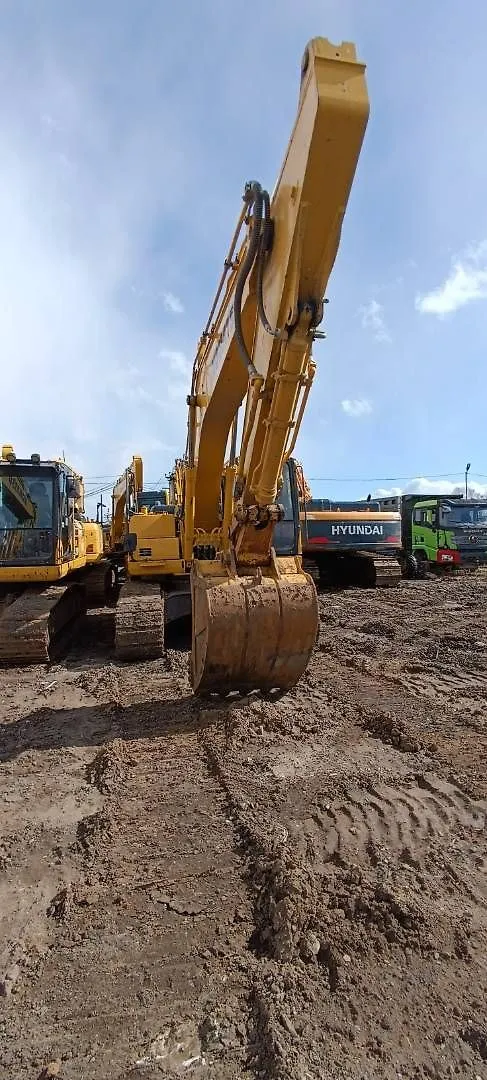 Komatsu PC 210 Экскаватор, фото 3