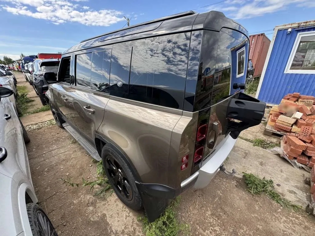 Land Rover Defender 110, фото 4