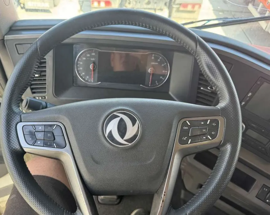DONGFENG DFH 4x2 Седельный тягач, фото 5