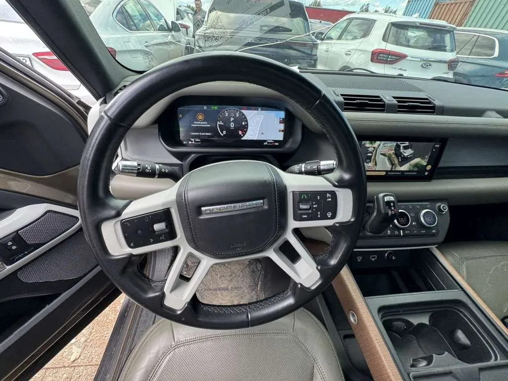Land Rover Defender 110, фото 5