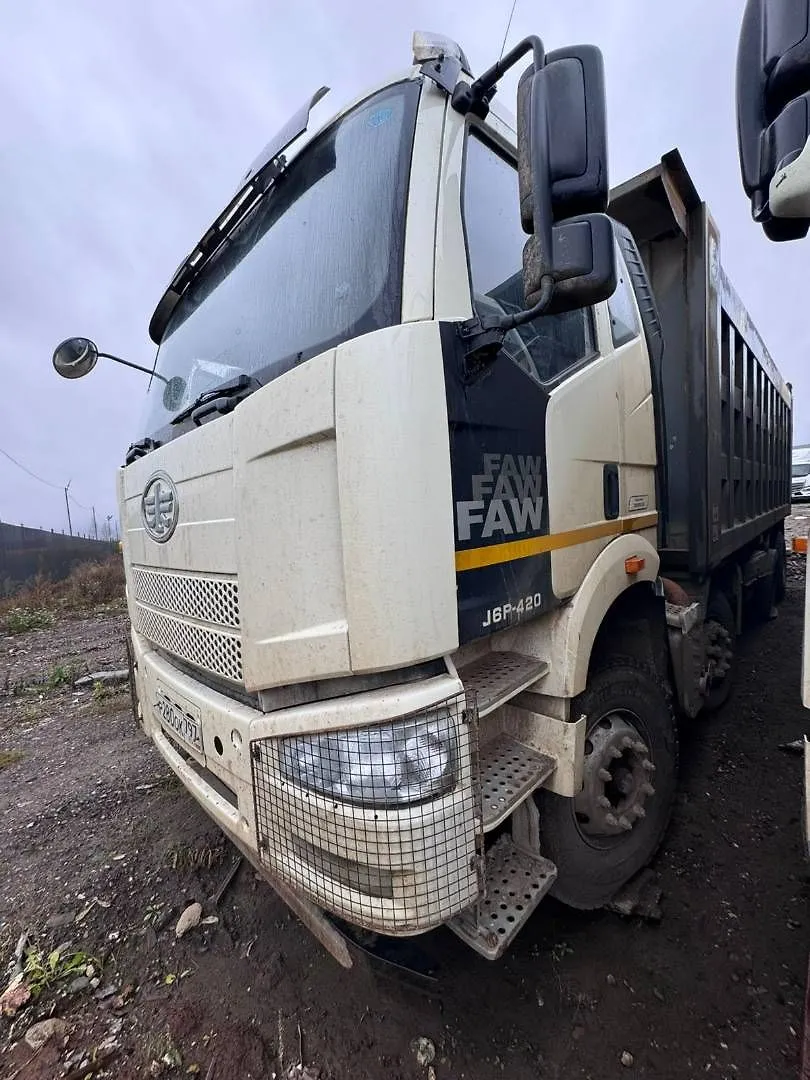 FAW CA 3310 8x4 Самосвал, фото 3
